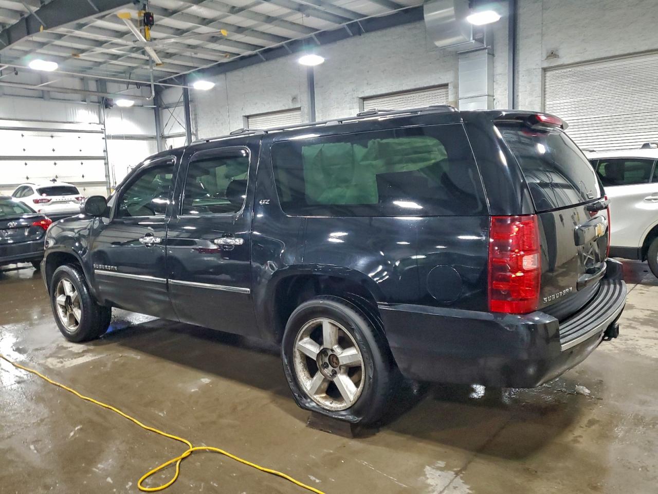 2013 CHEVROLET SUBURBAN K1500 LTZ photo 3