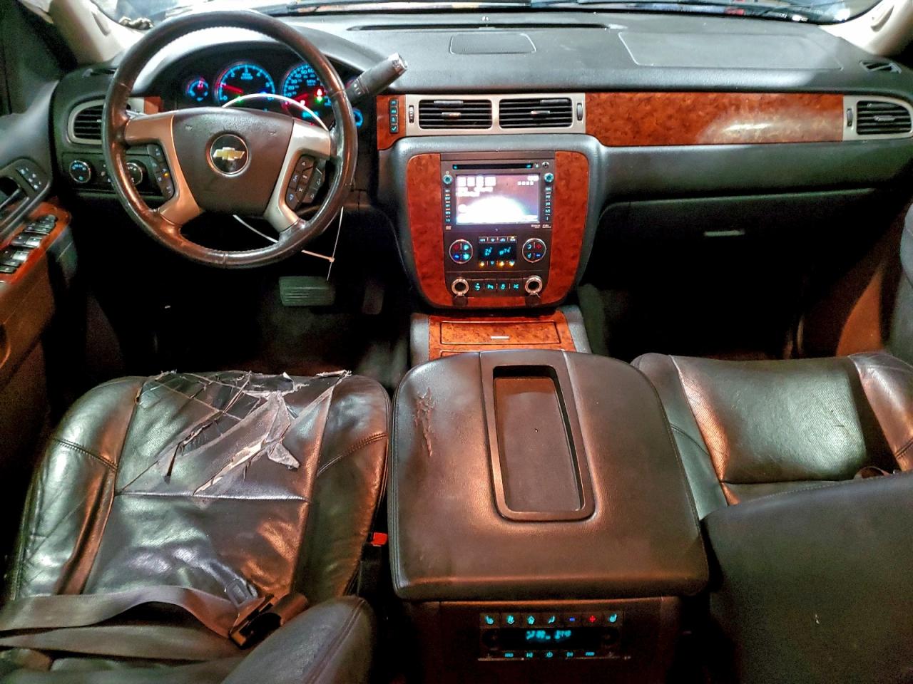 2013 CHEVROLET SUBURBAN K1500 LTZ photo 15