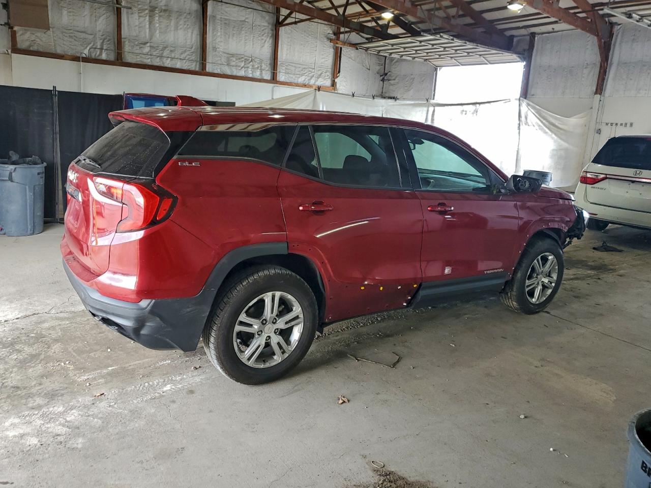 2018 GMC TERRAIN SLE photo 3