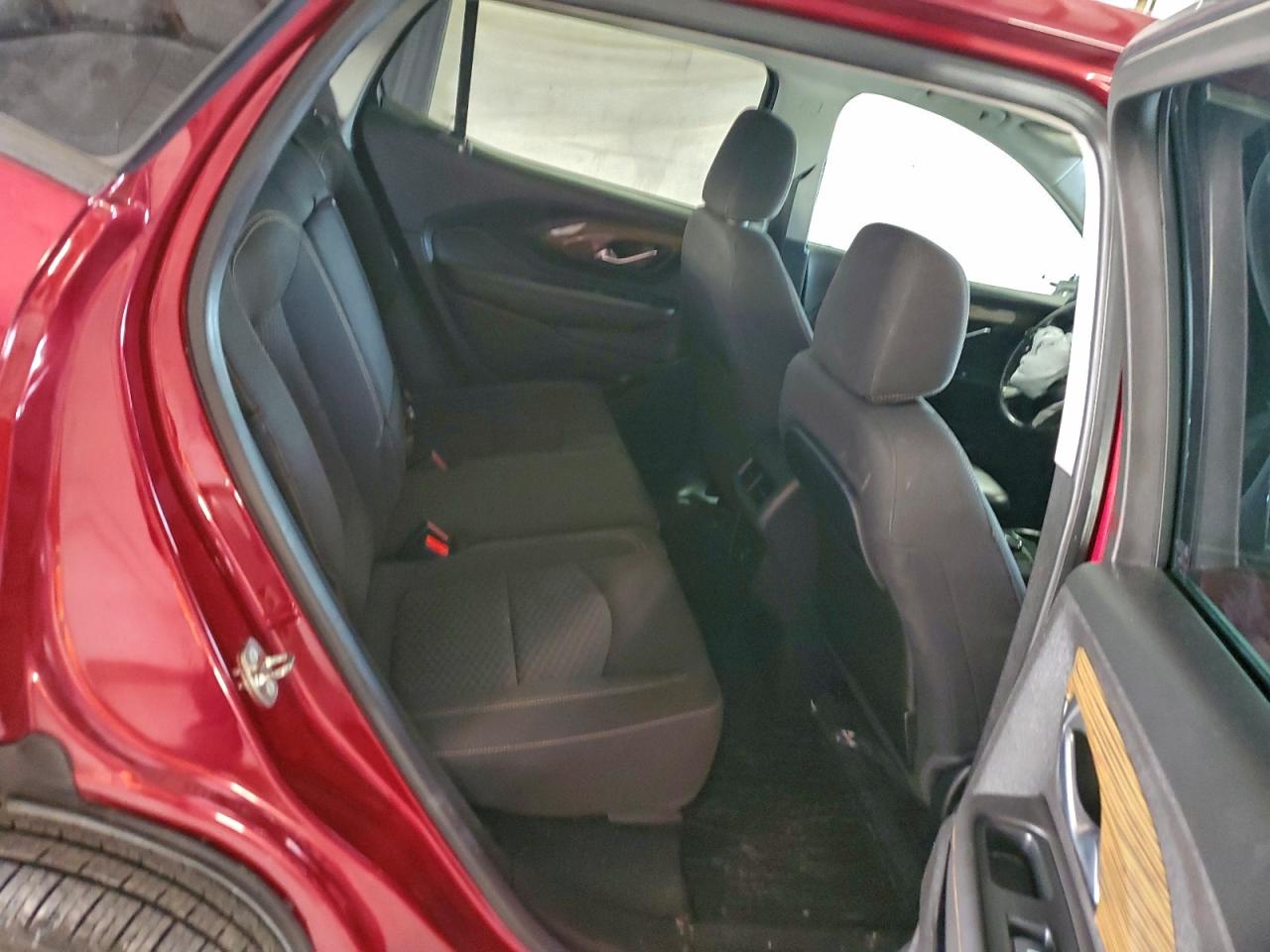 2018 GMC TERRAIN SLE photo 11