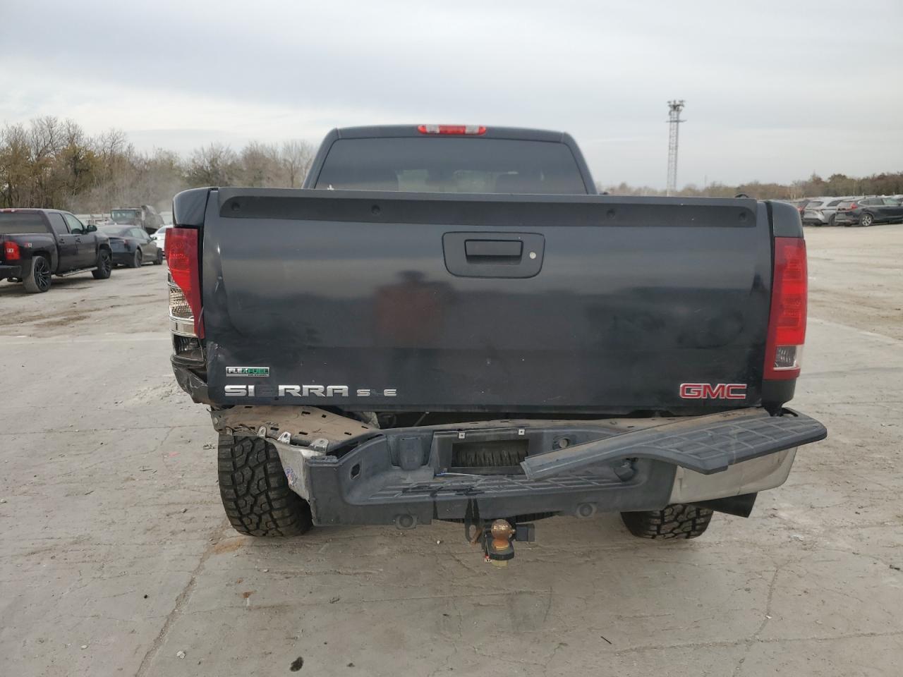 2011 GMC SIERRA C1500 SLE photo 6