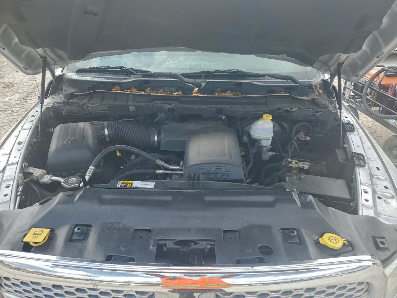 2015 RAM 1500 SLT photo 11