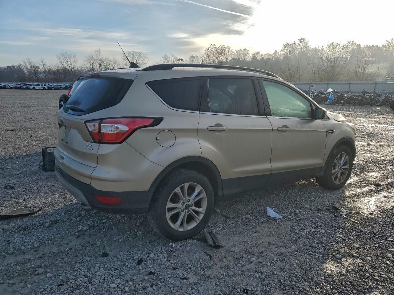 2018 FORD ESCAPE SE photo 5