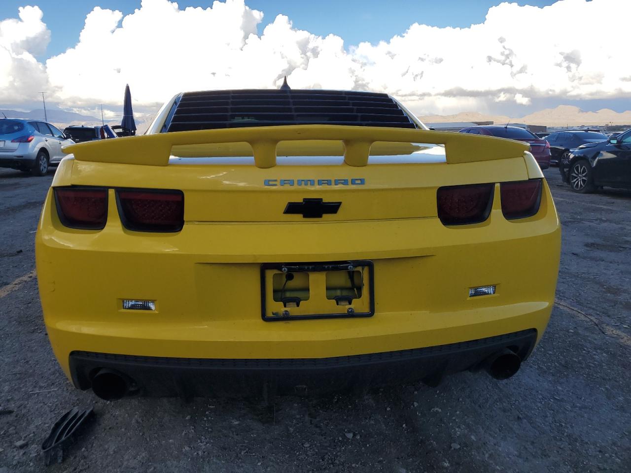 2011 CHEVROLET CAMARO SS photo 6