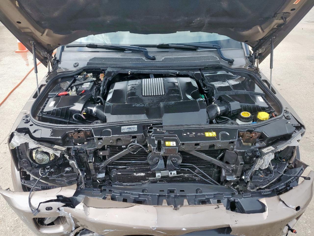 2015 LAND ROVER LR4 HSE photo 34