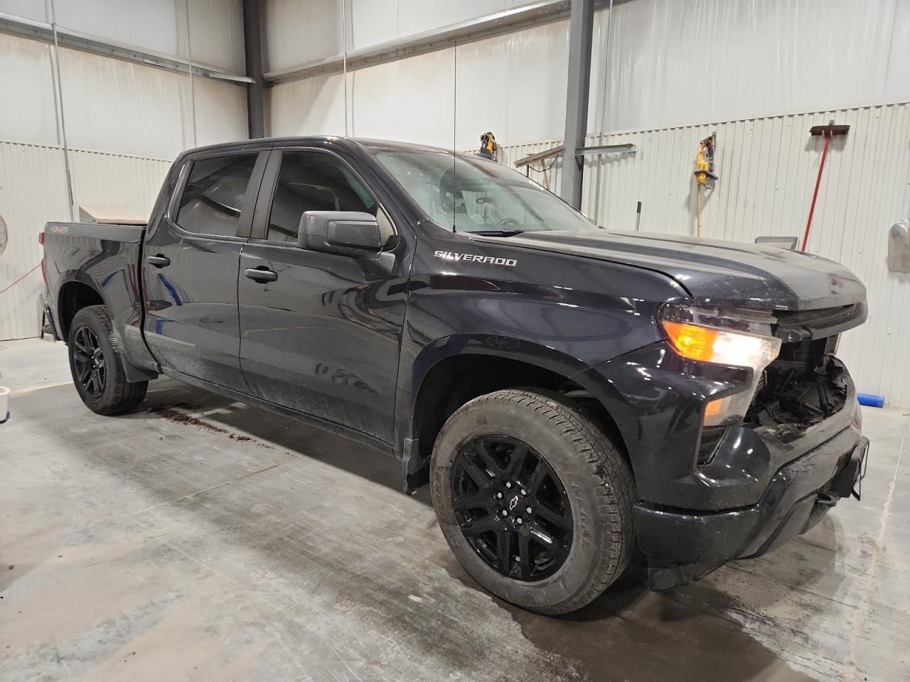 2023 CHEVROLET SILVERADO K1500 CUSTOM photo 4