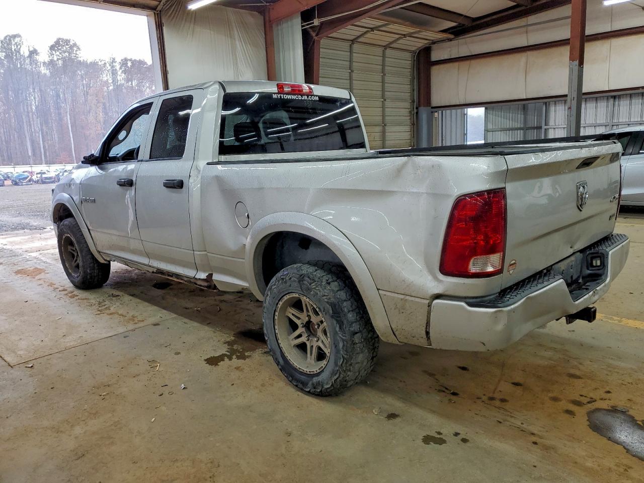 2010 DODGE RAM 1500 photo 3