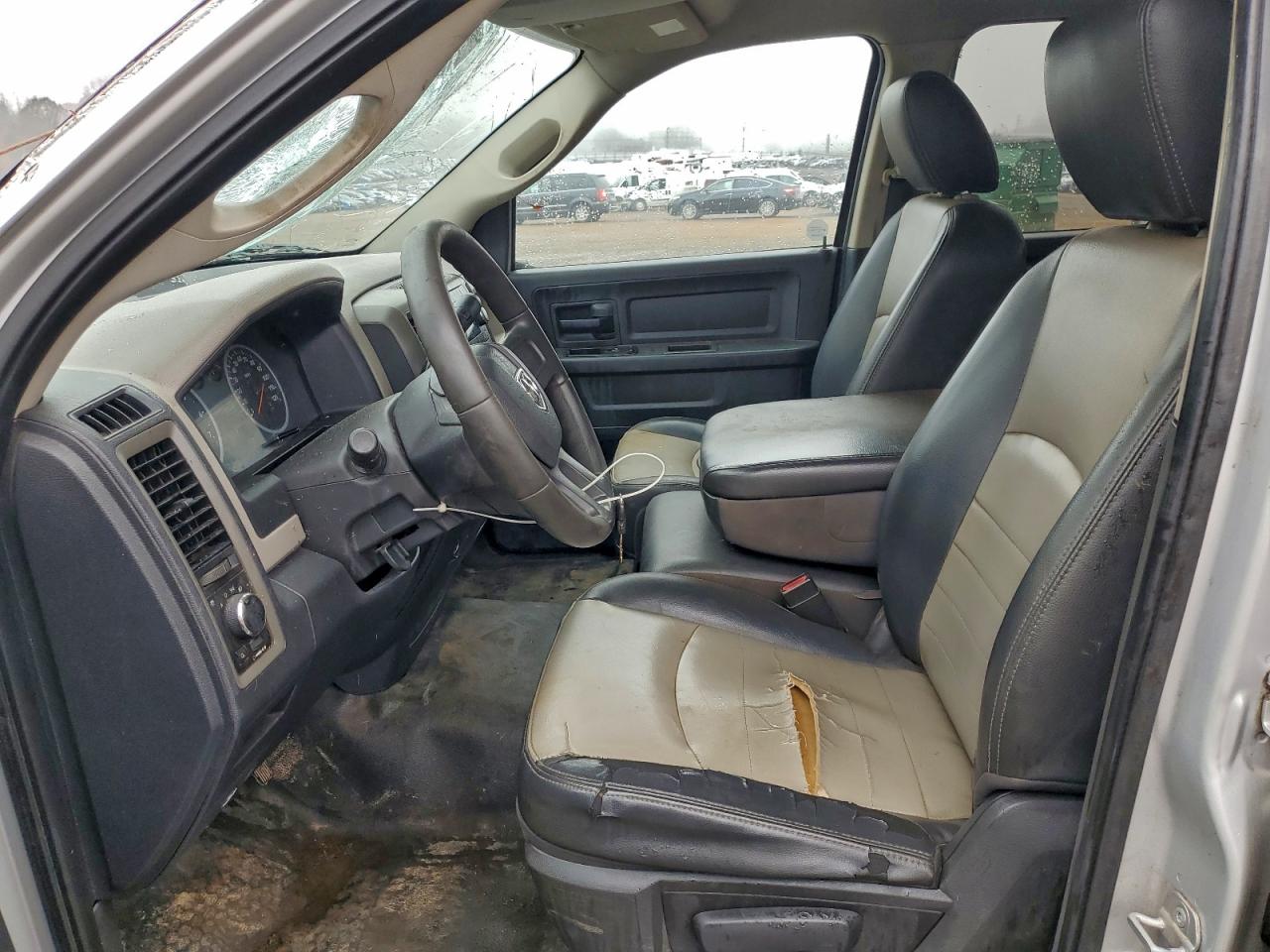 2010 DODGE RAM 1500 photo 13