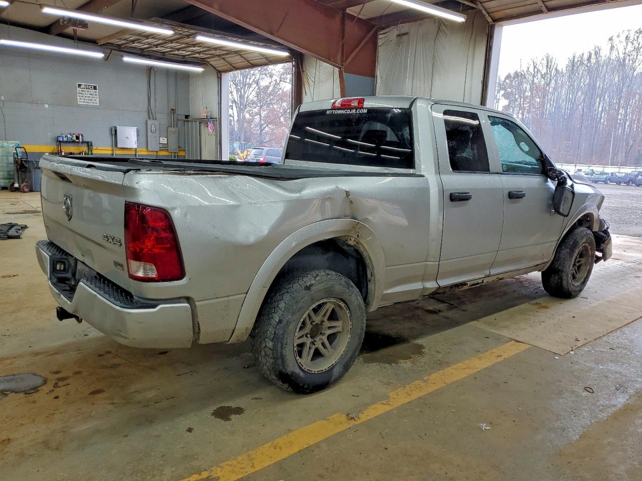 2010 DODGE RAM 1500 photo 5