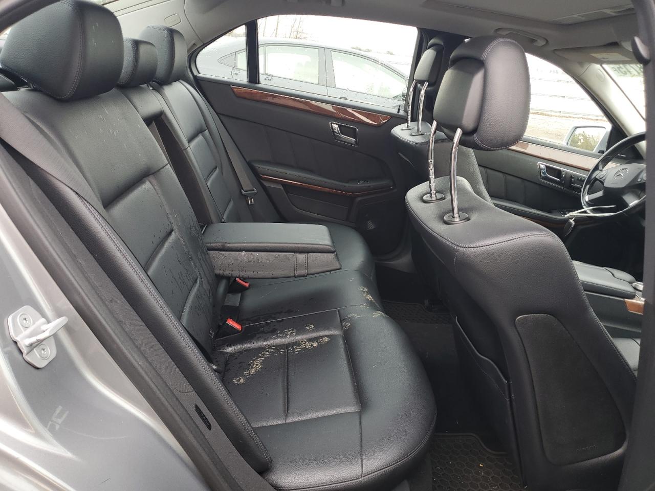 2011 MERCEDES-BENZ E 350 BLUETEC photo 19