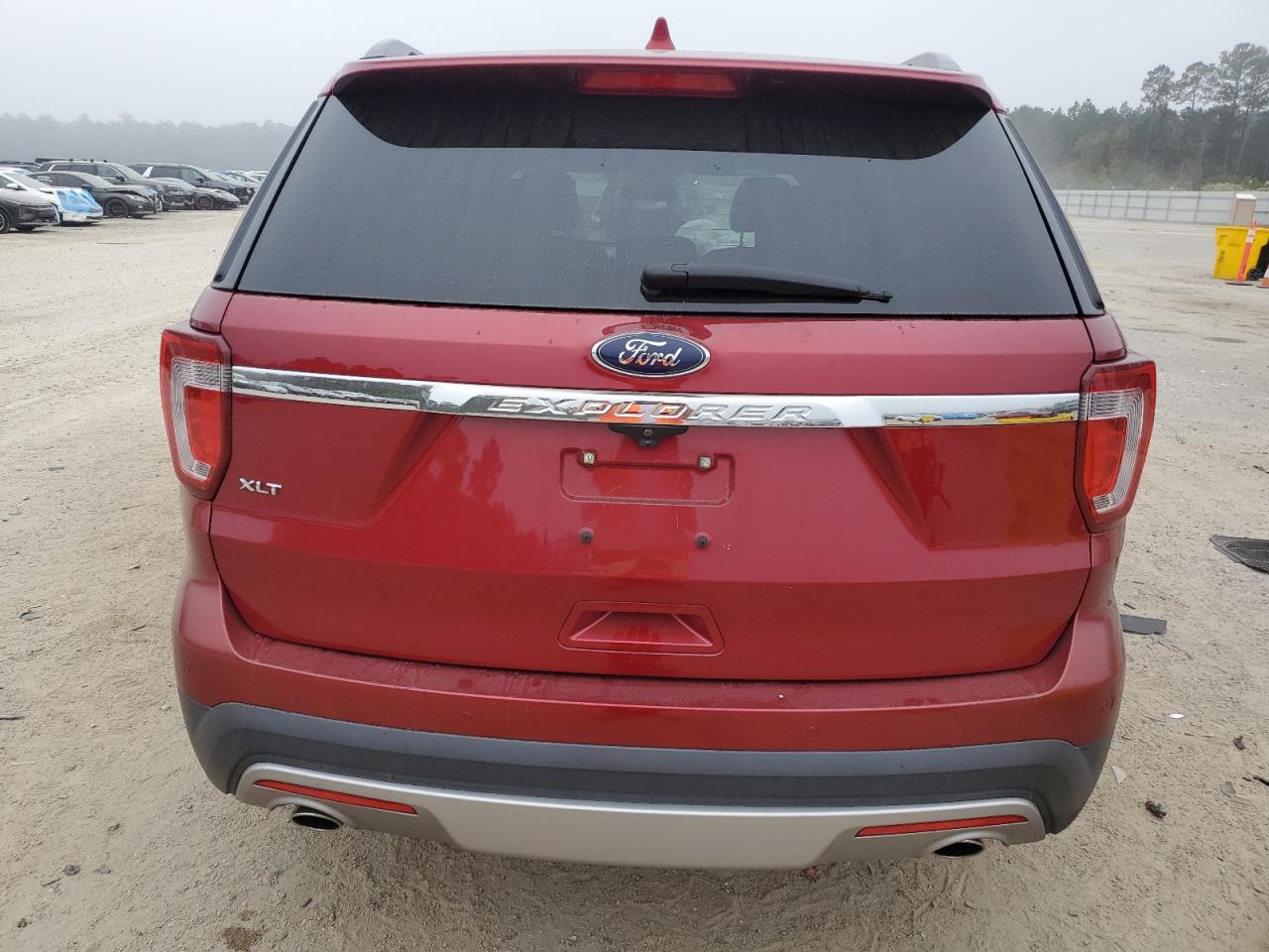 2017 FORD EXPLORER XLT photo 16