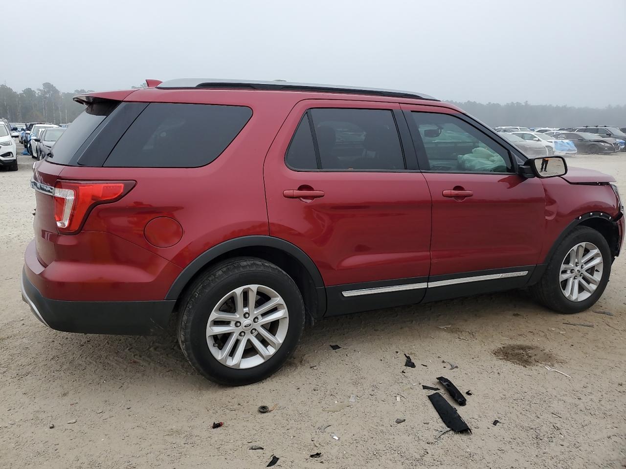 2017 FORD EXPLORER XLT photo 7