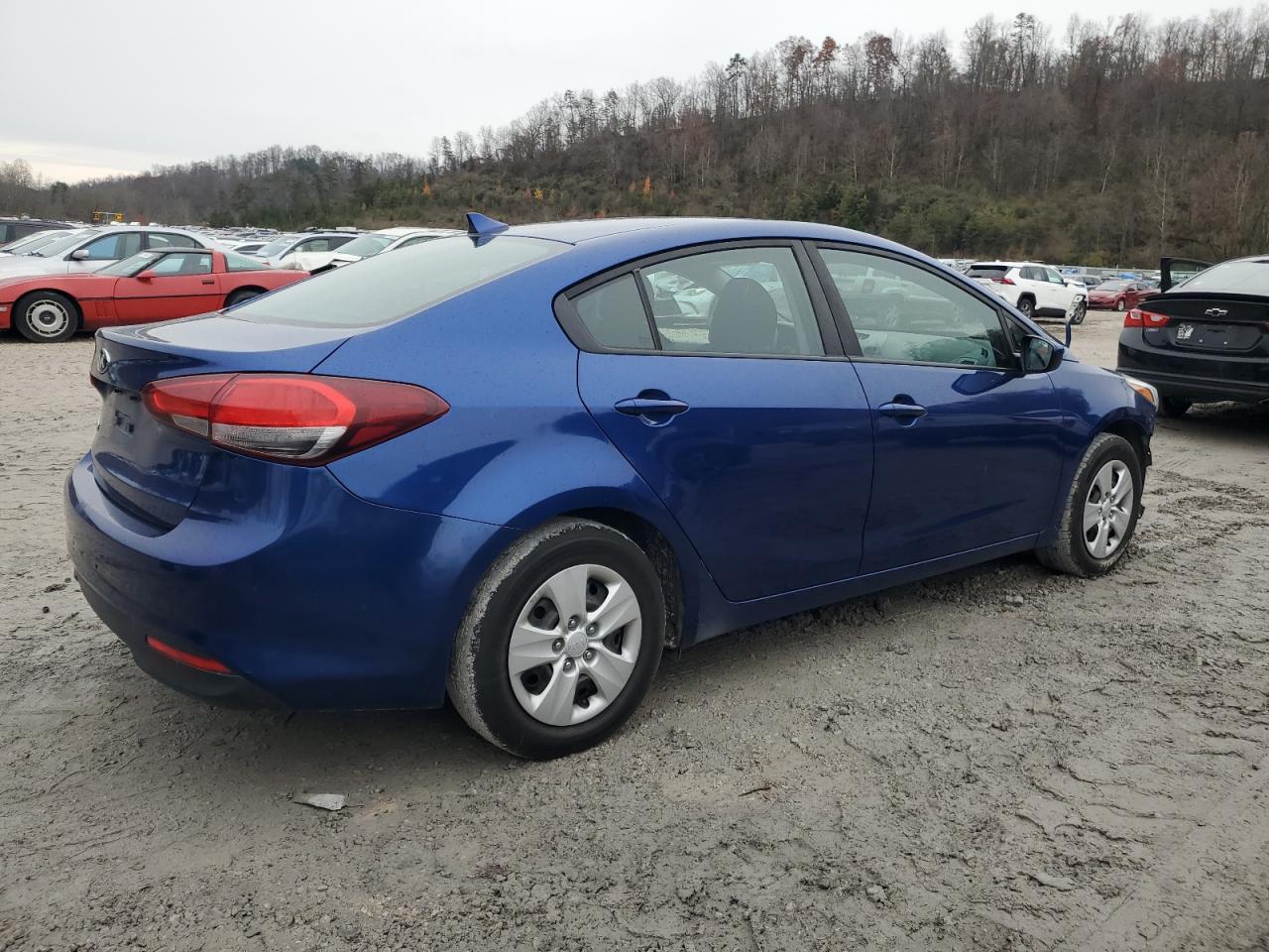 2017 KIA FORTE LX photo 3