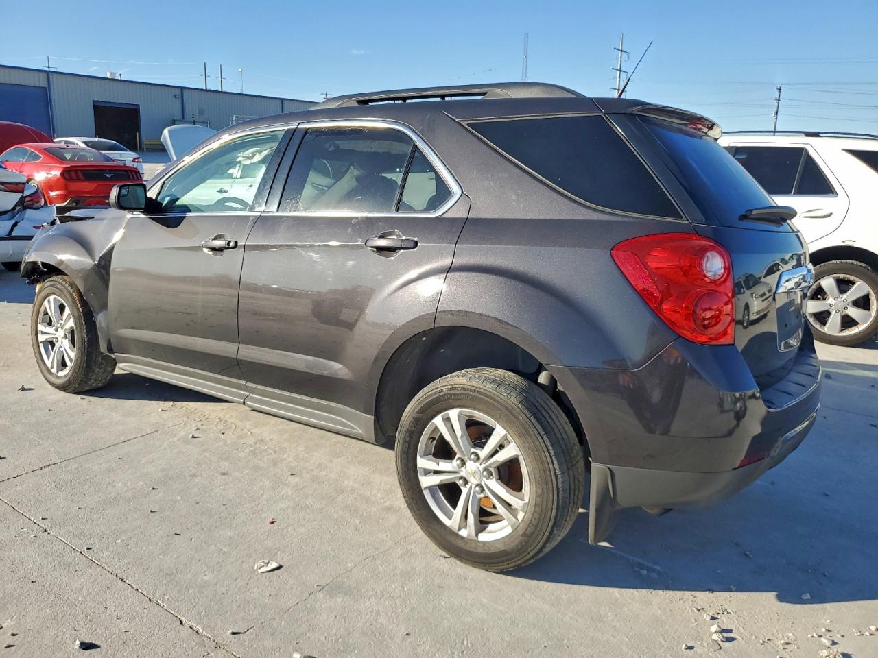 2013 CHEVROLET EQUINOX LT photo 4