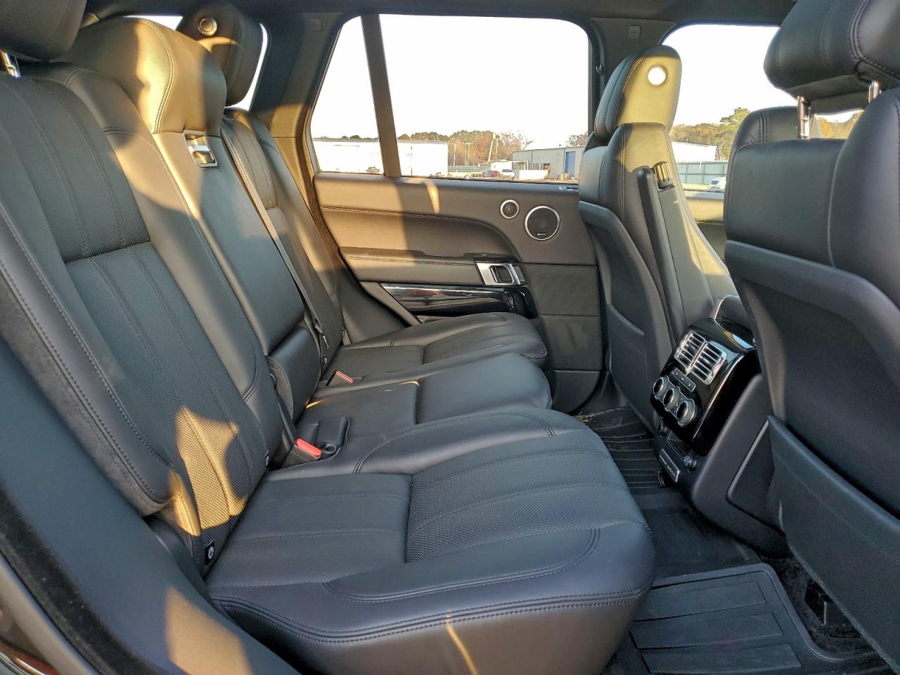 2016 LAND ROVER RANGE ROVER HSE photo 11