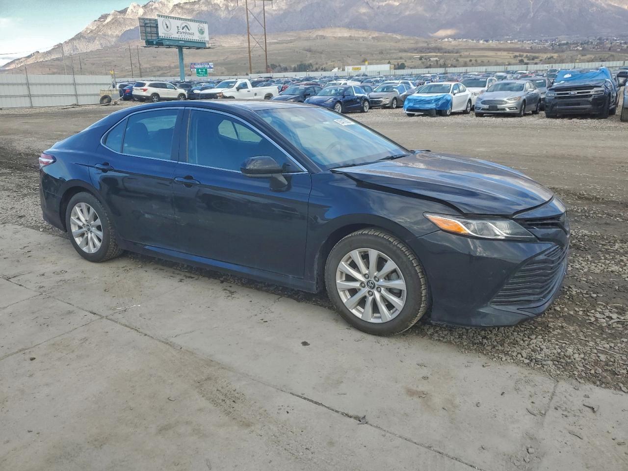 2020 TOYOTA CAMRY LE photo 7