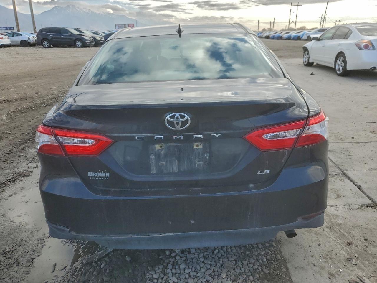 2020 TOYOTA CAMRY LE photo 11