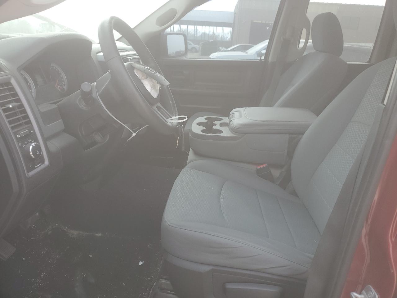 2014 RAM 1500 ST photo 7