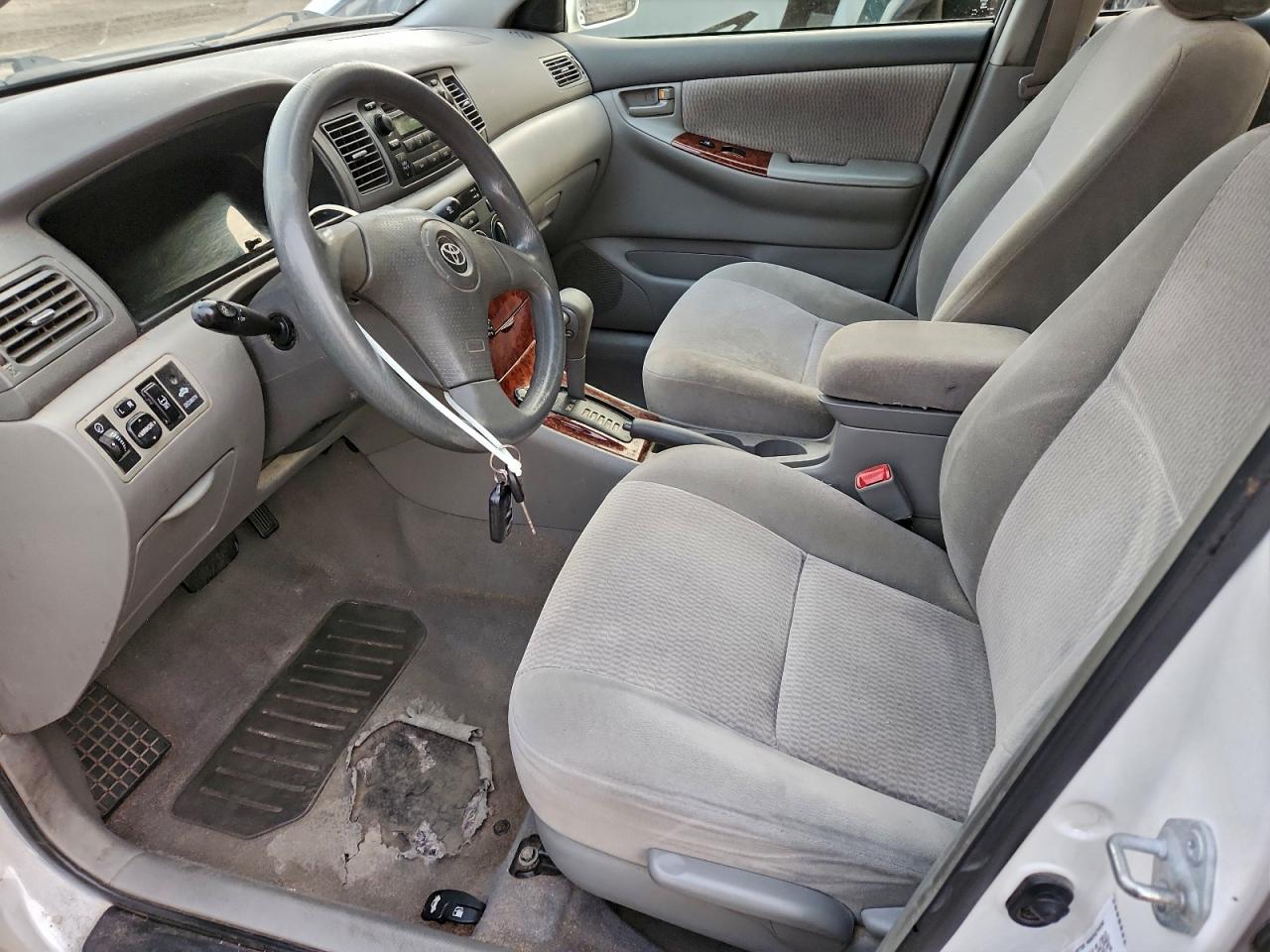2006 TOYOTA COROLLA LE photo 19