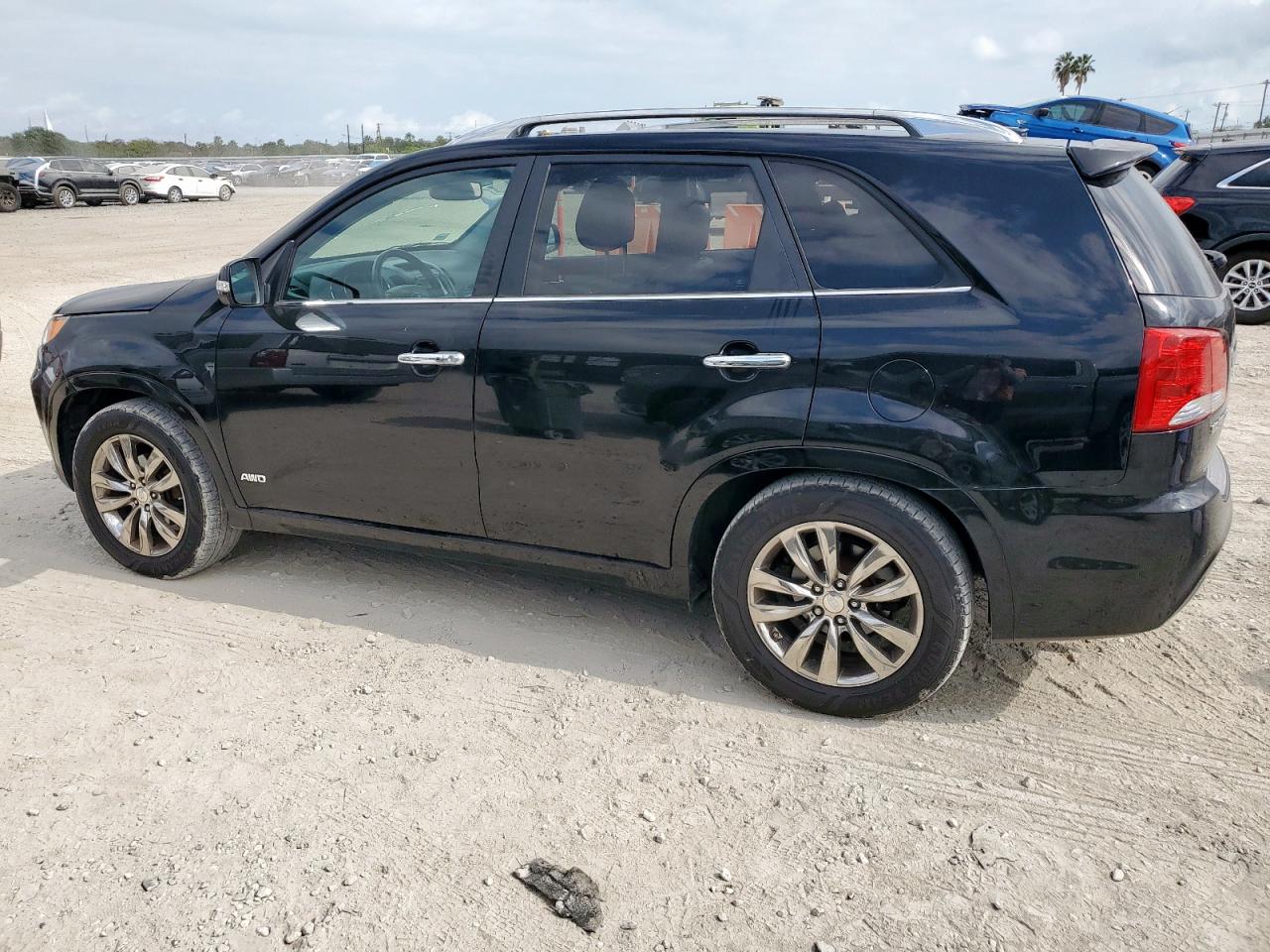 2013 KIA SORENTO SX photo 2