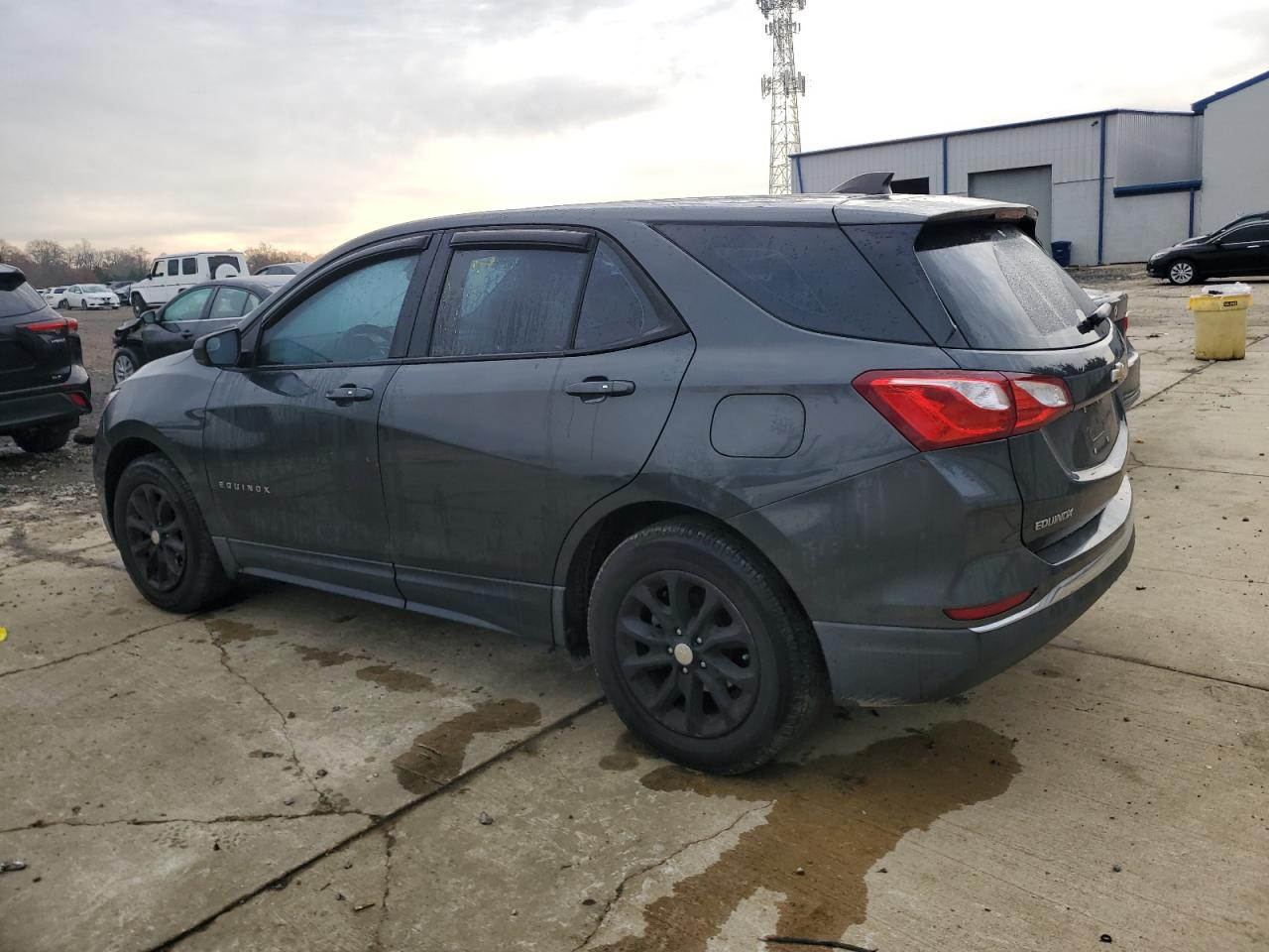 2018 CHEVROLET EQUINOX LS photo 2