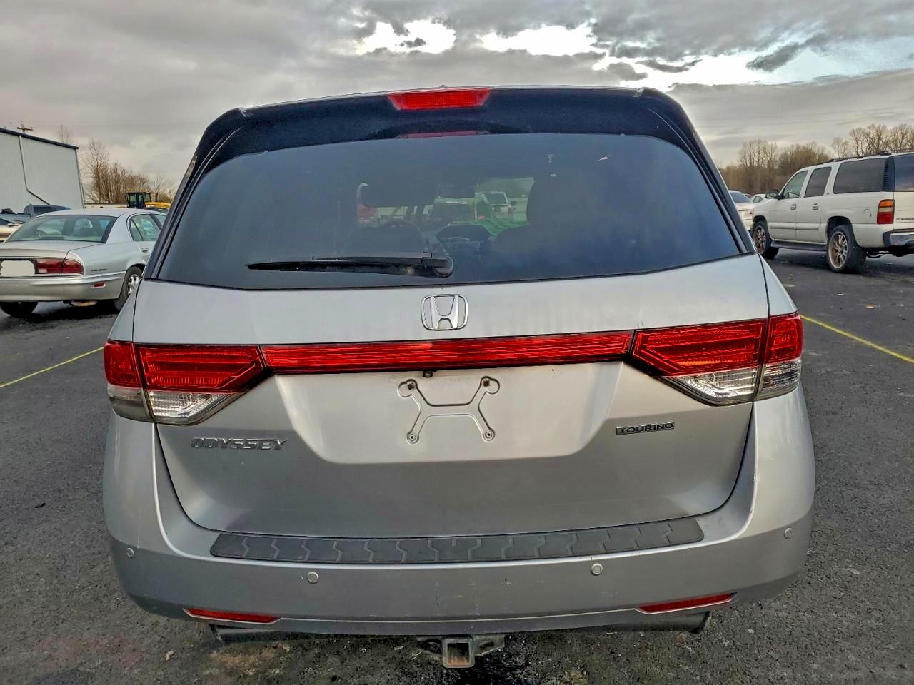 2016 HONDA ODYSSEY TOURING photo 6