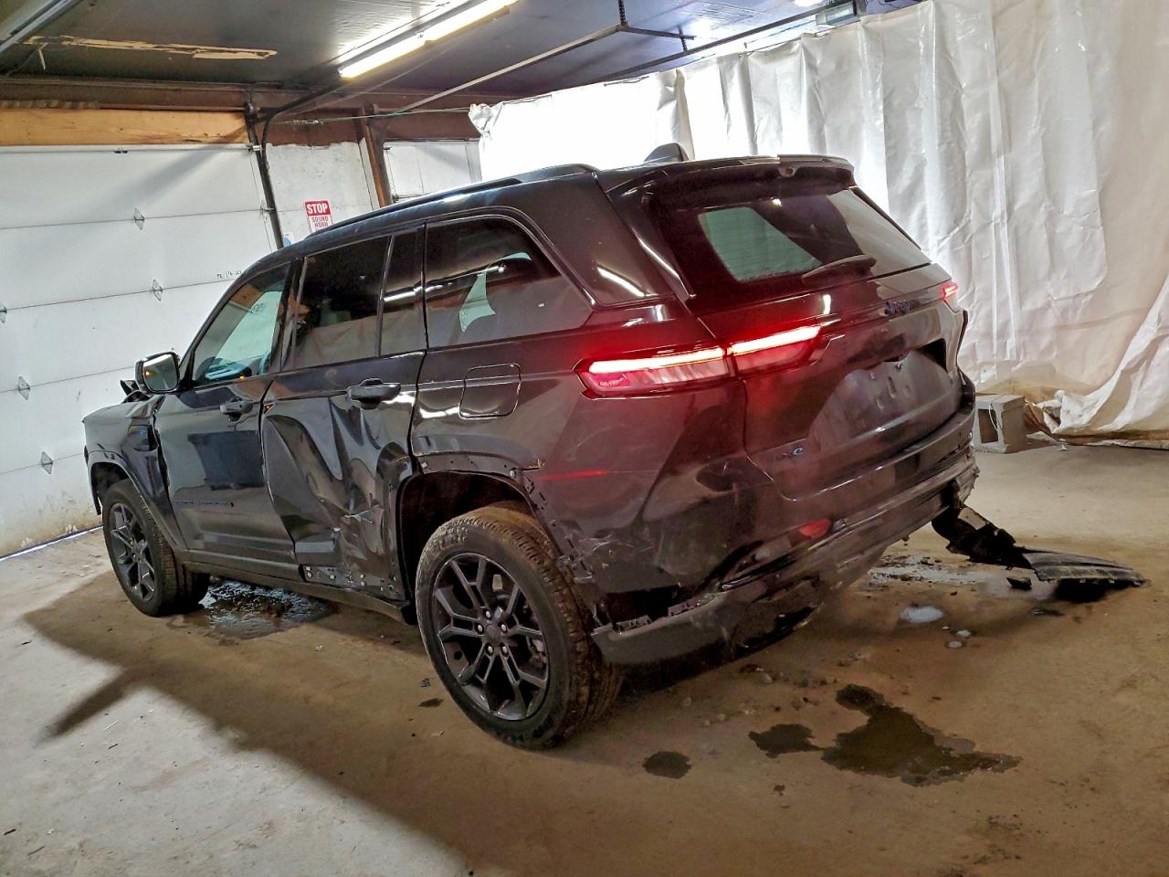 2023 JEEP GRAND CHEROKEE LIMITED 4XE photo 2
