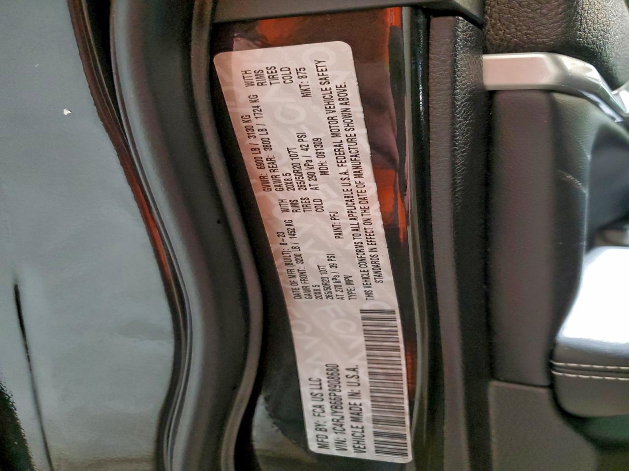 2023 JEEP GRAND CHEROKEE LIMITED 4XE photo 13