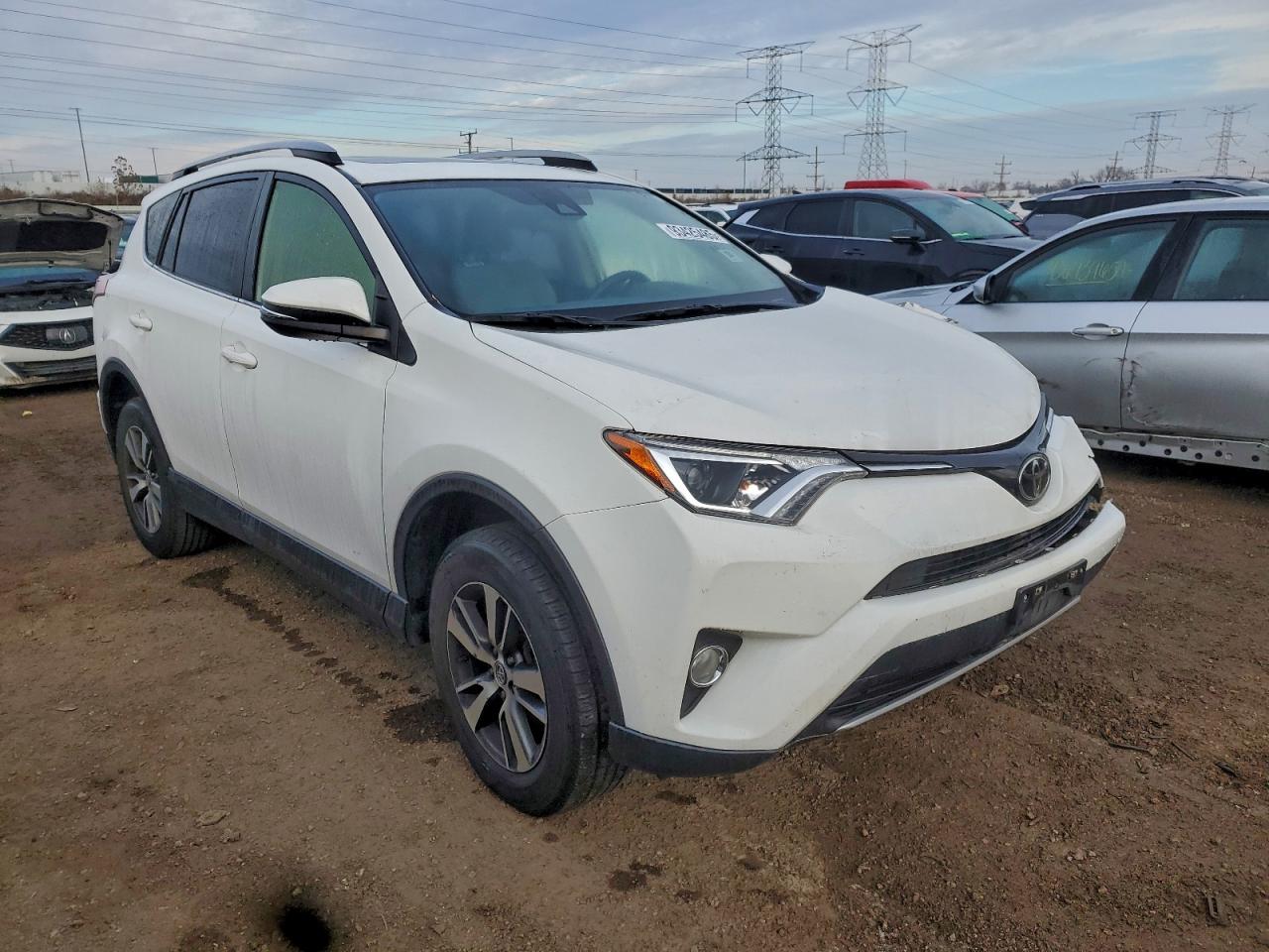 2017 TOYOTA RAV4 XLE photo 7