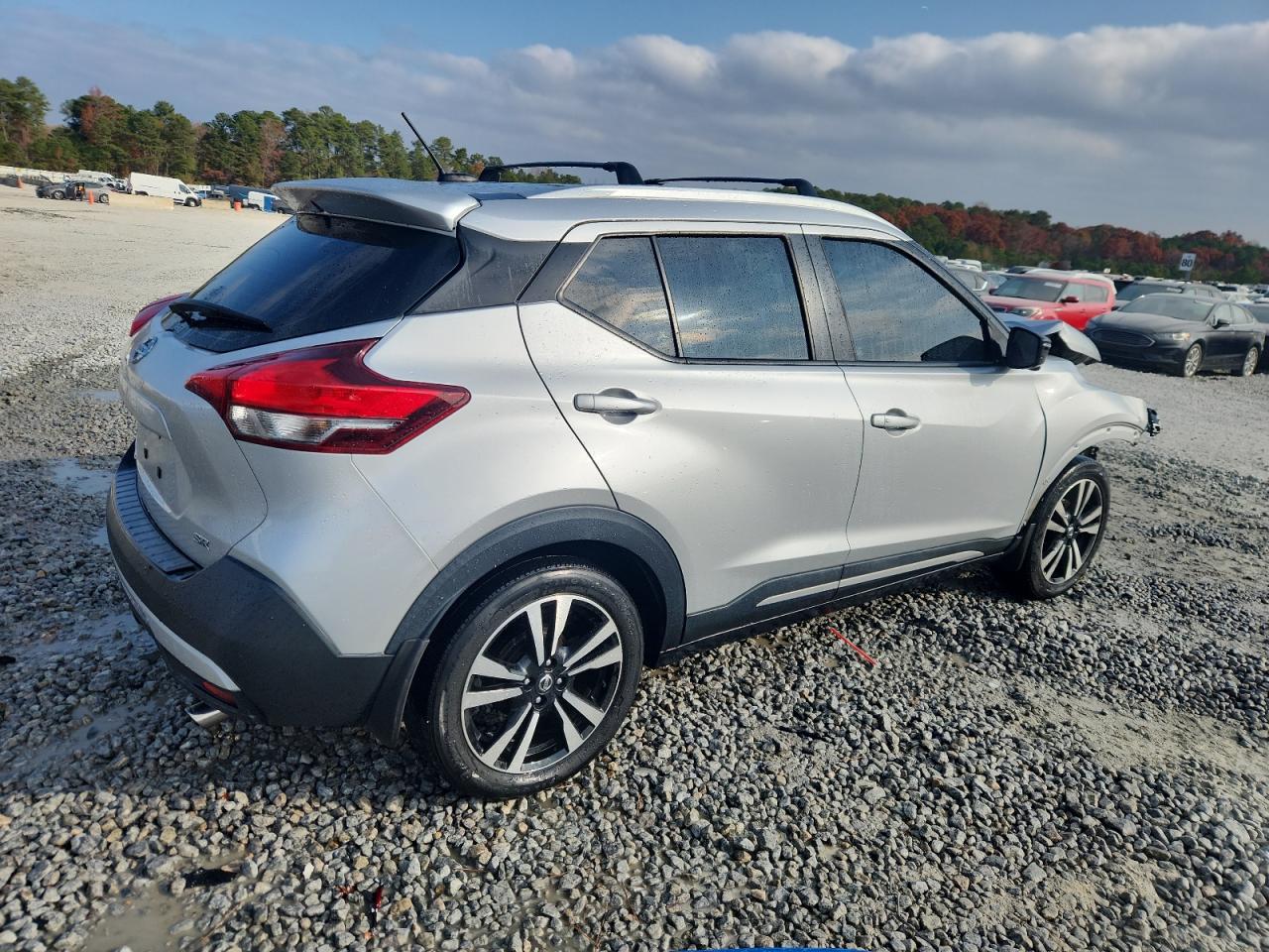 2018 NISSAN KICKS SR photo 7