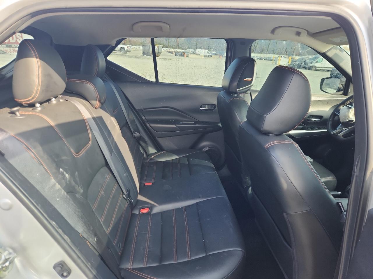 2018 NISSAN KICKS SR photo 28