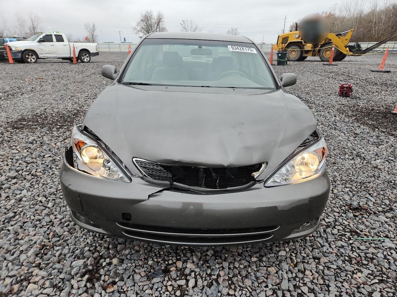 2002 TOYOTA CAMRY LE photo 13