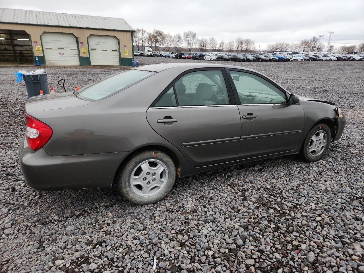2002 TOYOTA CAMRY LE photo 7