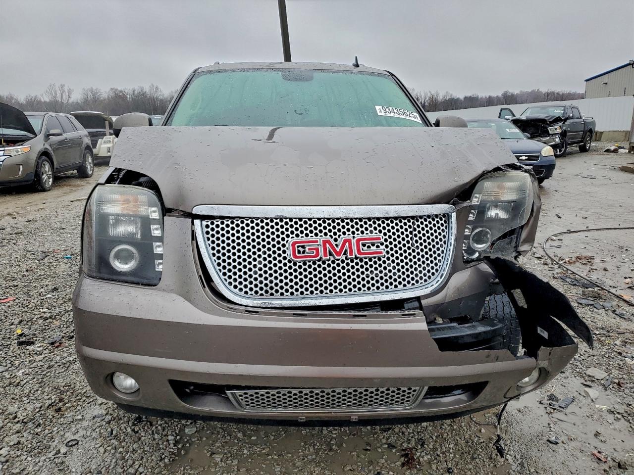 2012 GMC YUKON XL DENALI photo 9