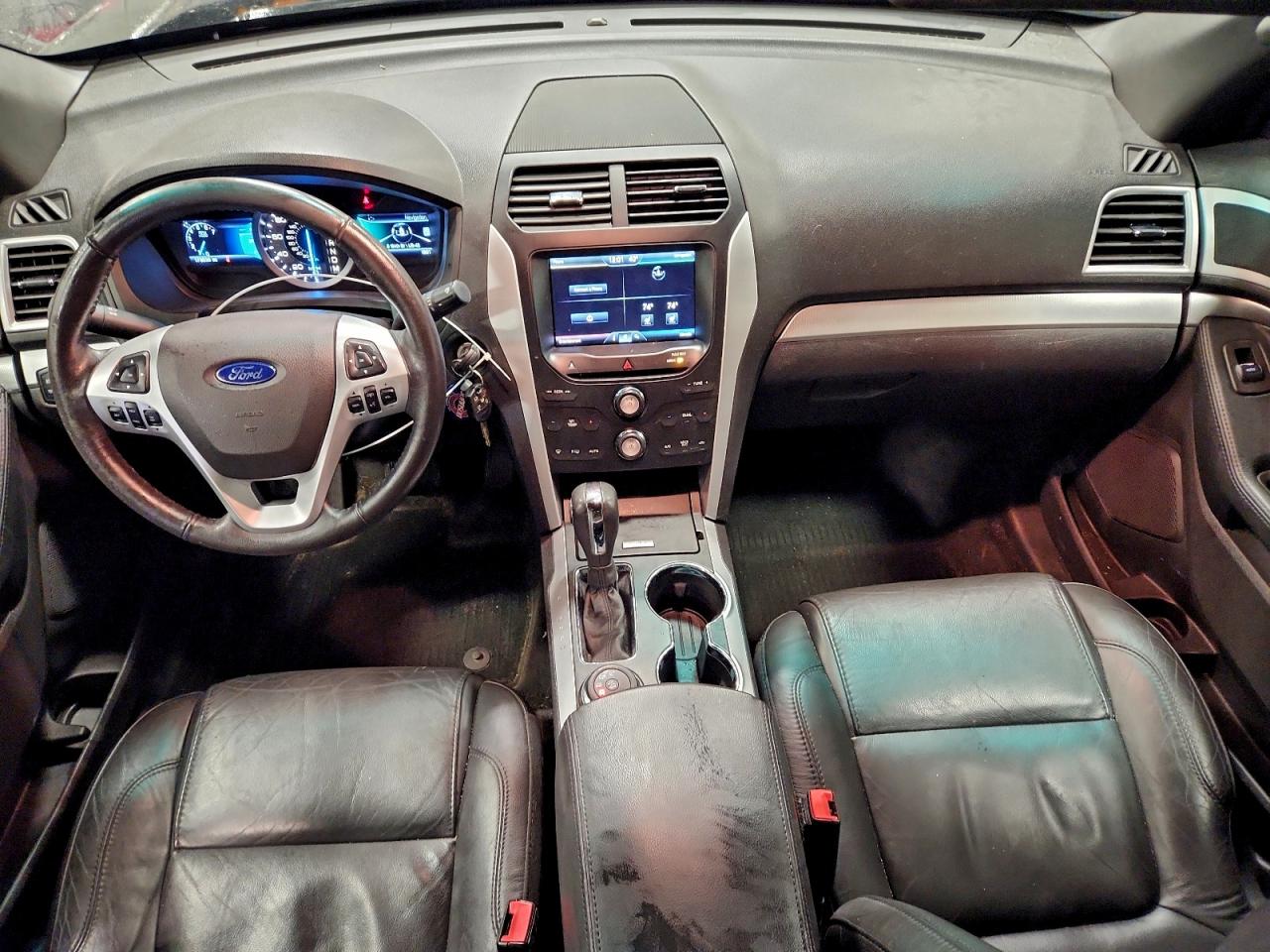 2015 FORD EXPLORER XLT photo 22