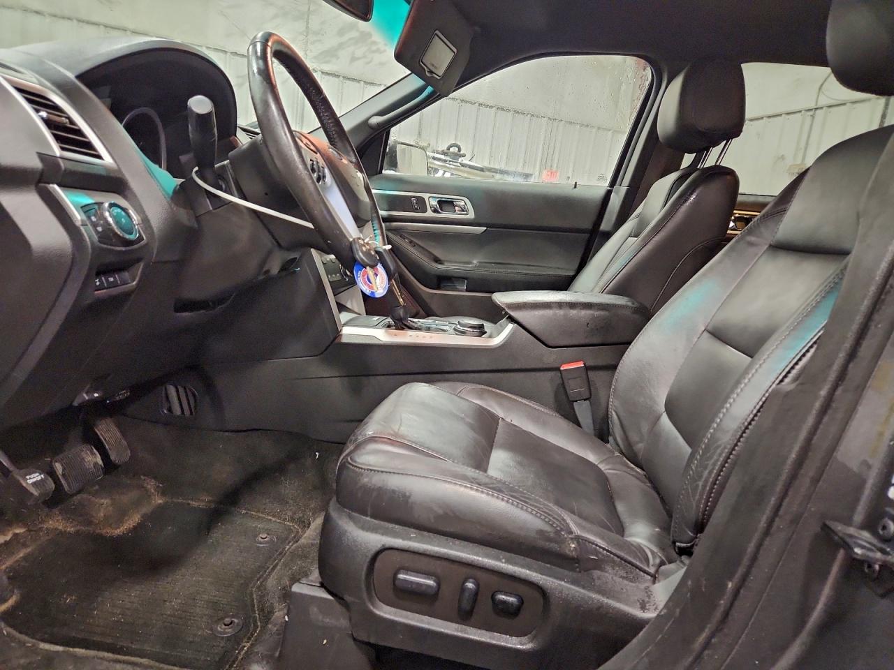 2015 FORD EXPLORER XLT photo 19