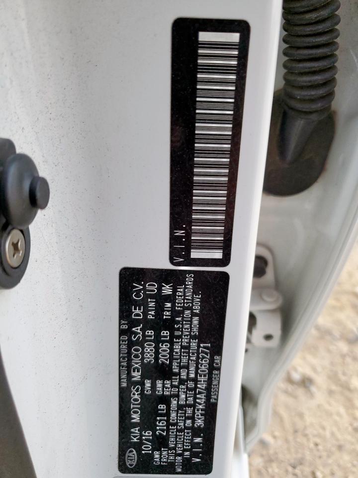 2017 KIA FORTE LX photo 25