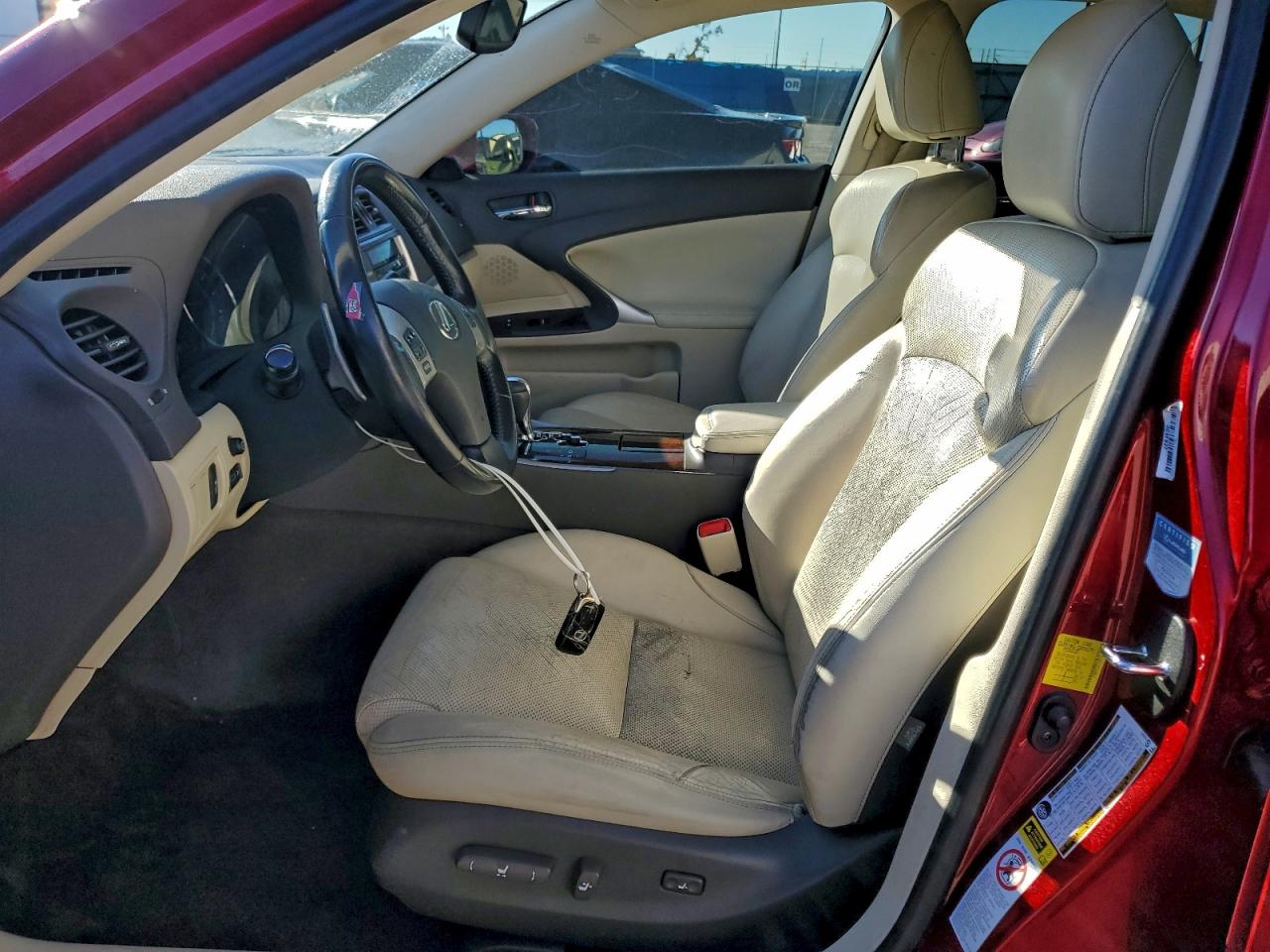 2012 LEXUS IS photo 13
