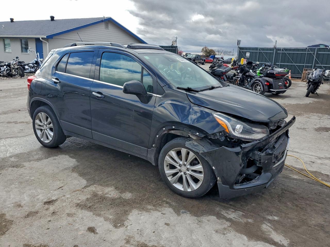 2019 CHEVROLET TRAX PREMIER photo 4