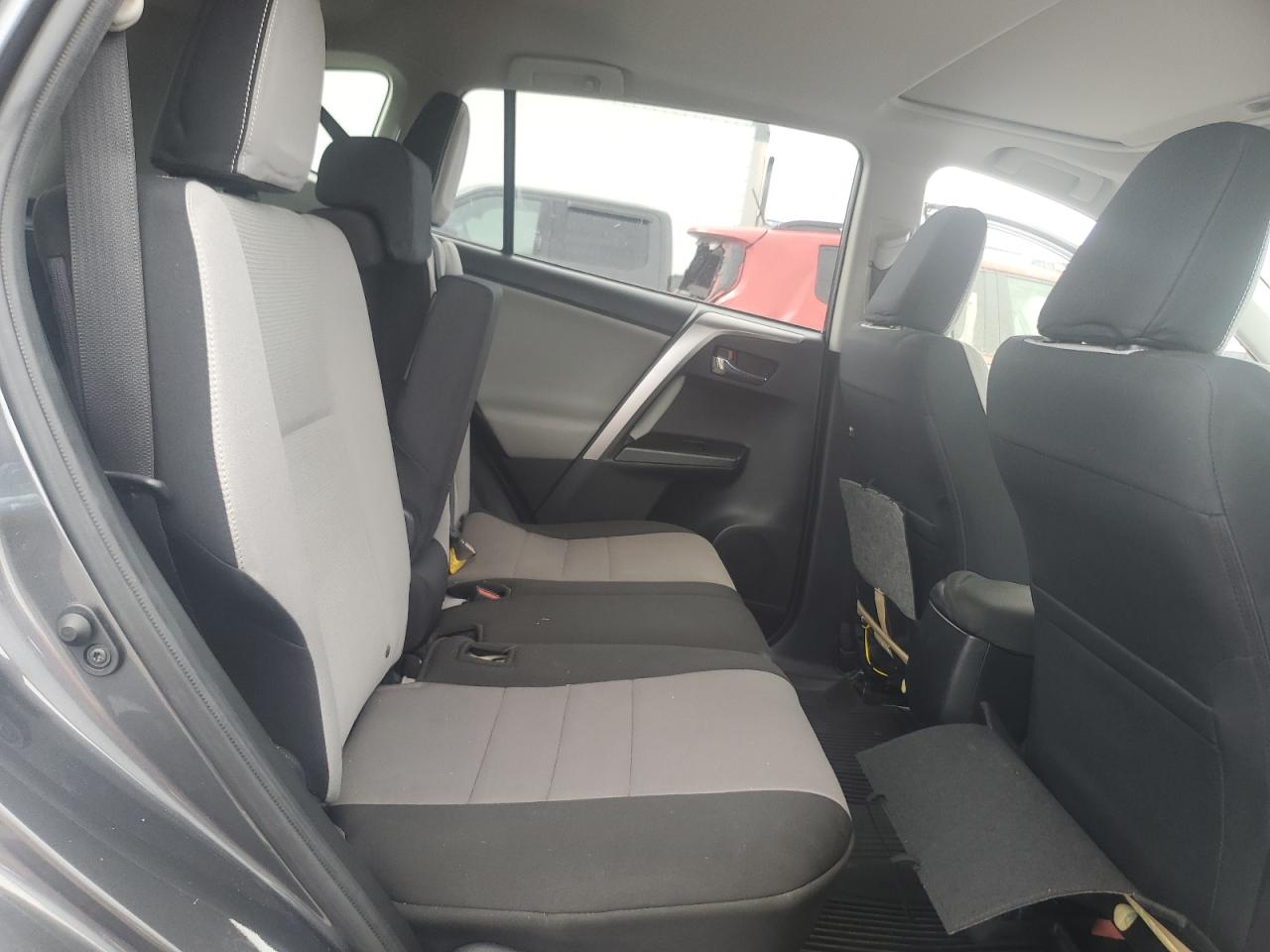 2016 TOYOTA RAV4 XLE photo 11