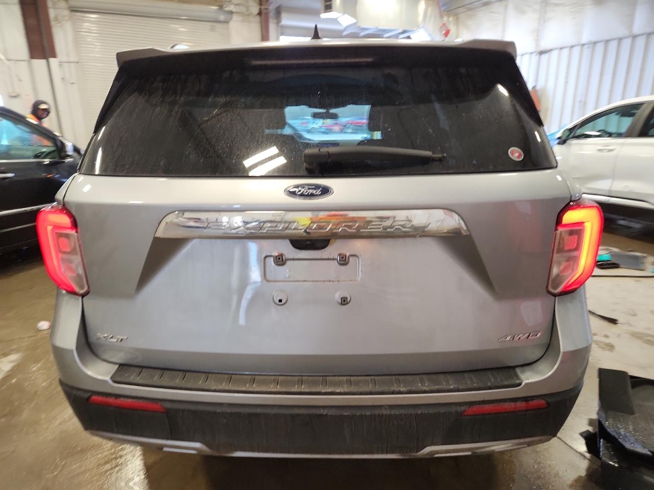 2023 FORD EXPLORER XLT photo 16