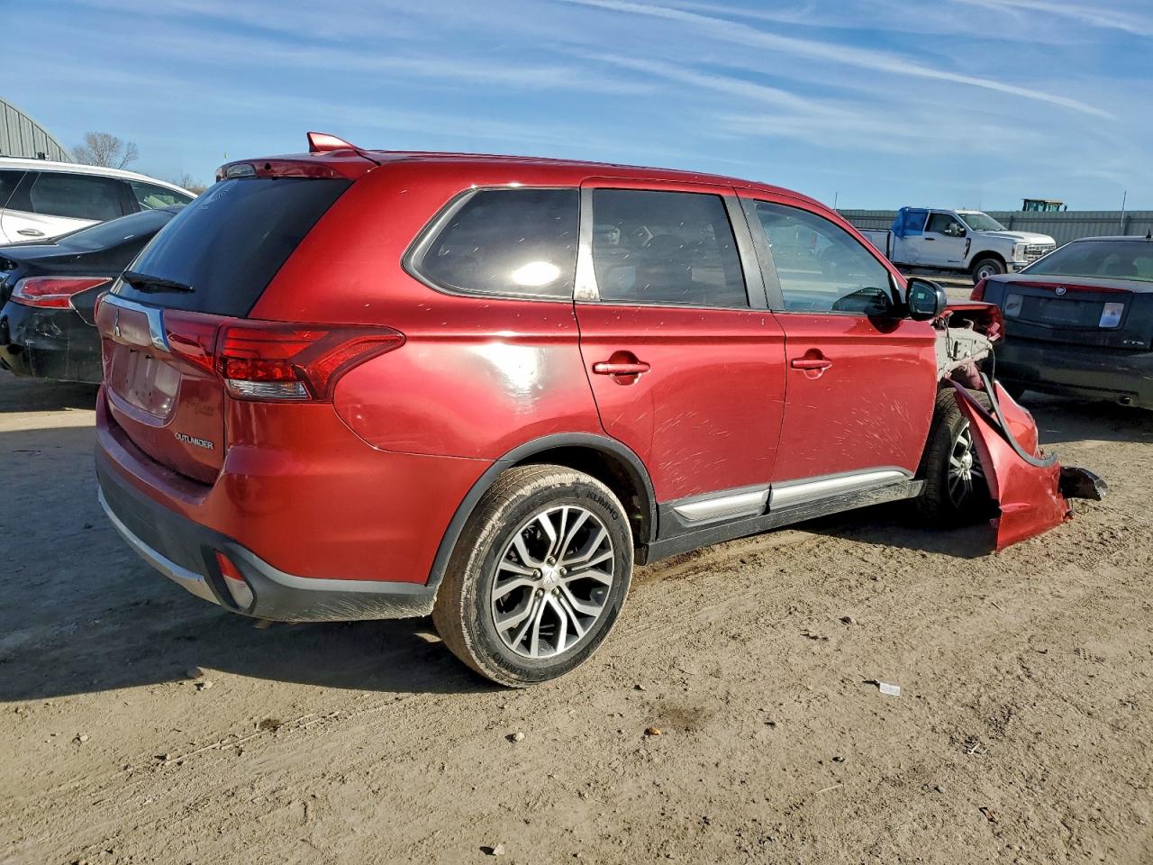 2018 MITSUBISHI OUTLANDER photo 3
