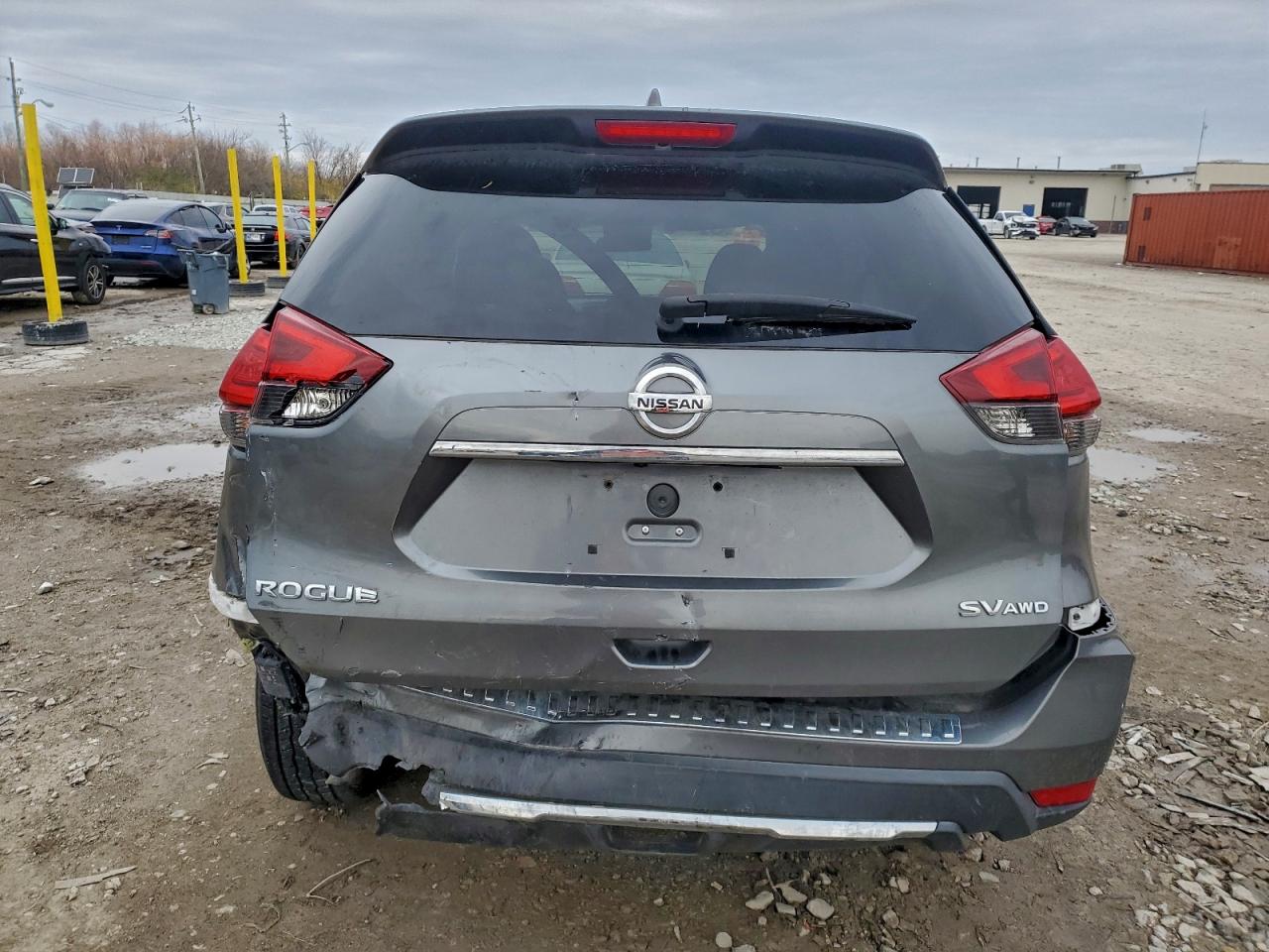 2017 NISSAN ROGUE SV photo 11