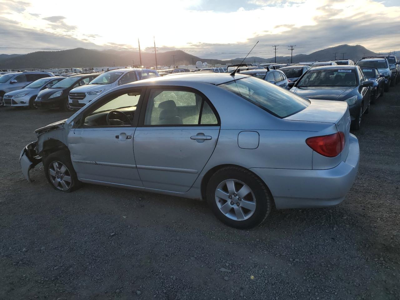 2008 TOYOTA COROLLA photo 2