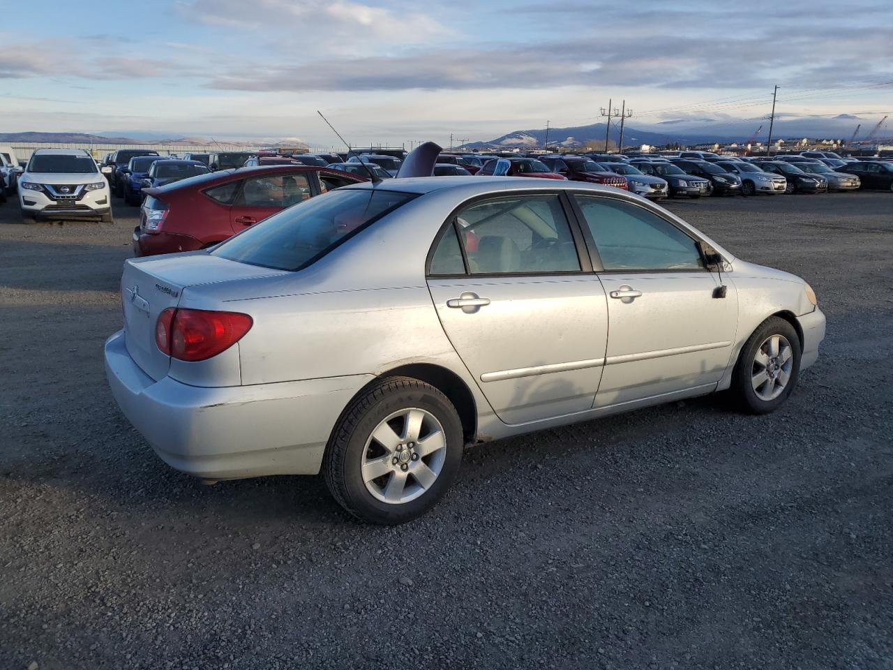 2008 TOYOTA COROLLA photo 3