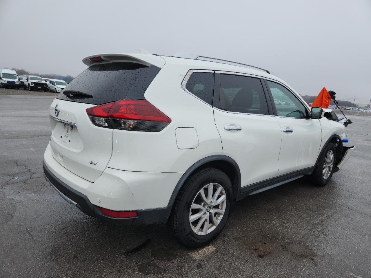 2019 NISSAN ROGUE S photo 5