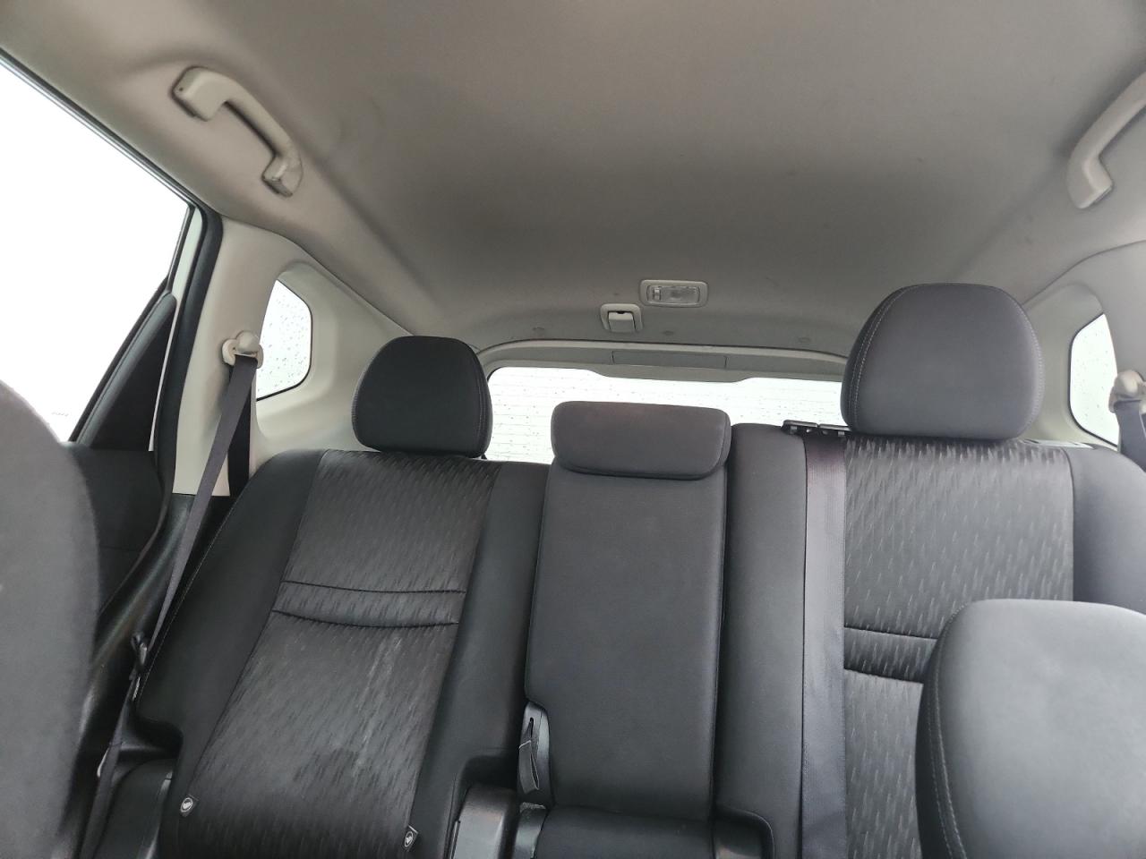 2019 NISSAN ROGUE S photo 19
