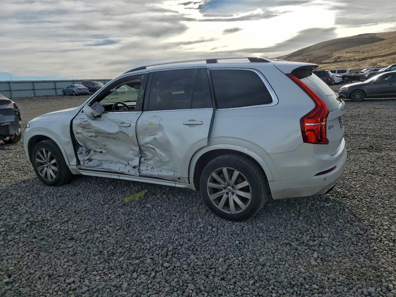 2018 VOLVO XC90 T6 photo 3