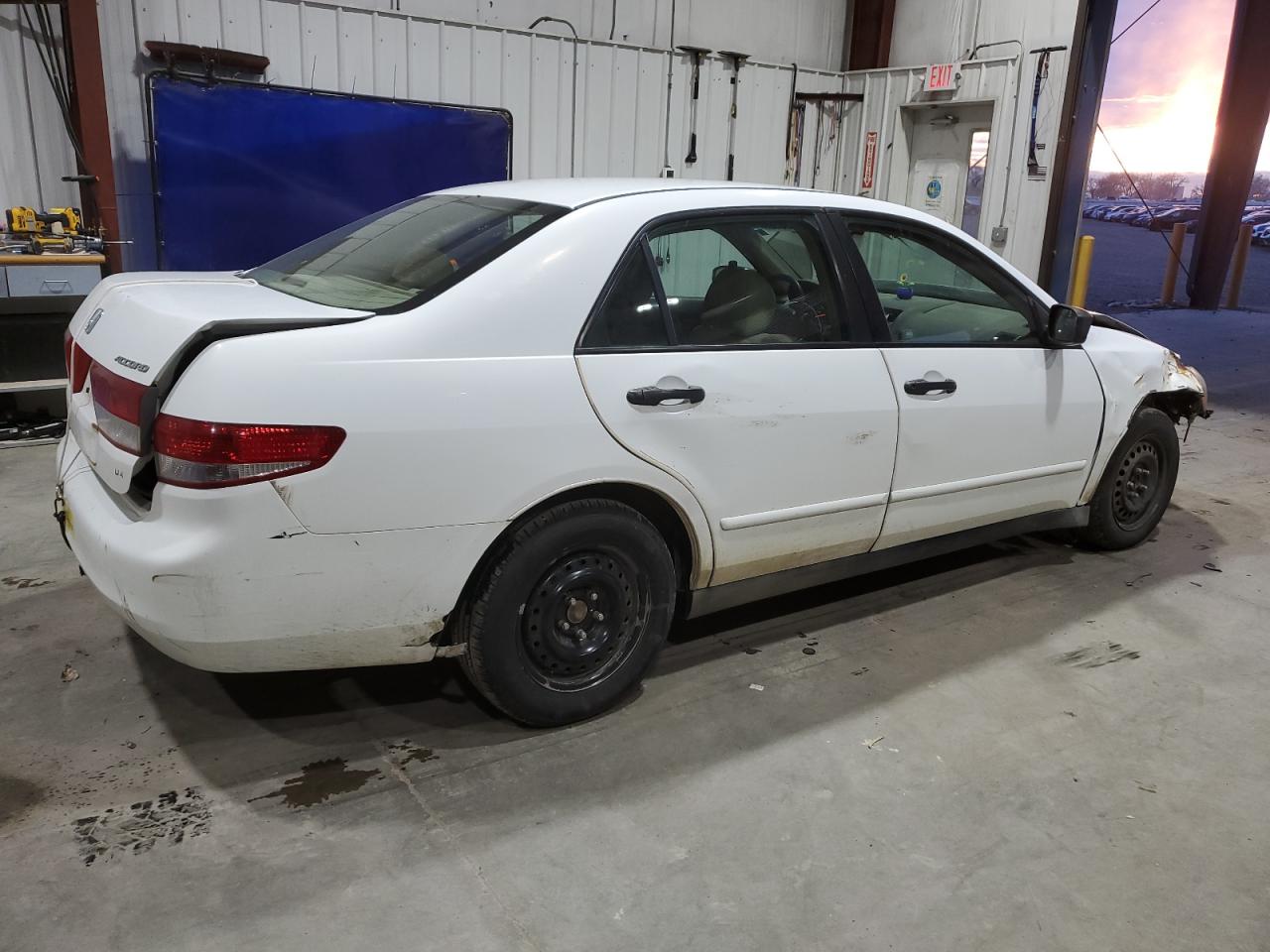 2004 HONDA ACCORD DX photo 5