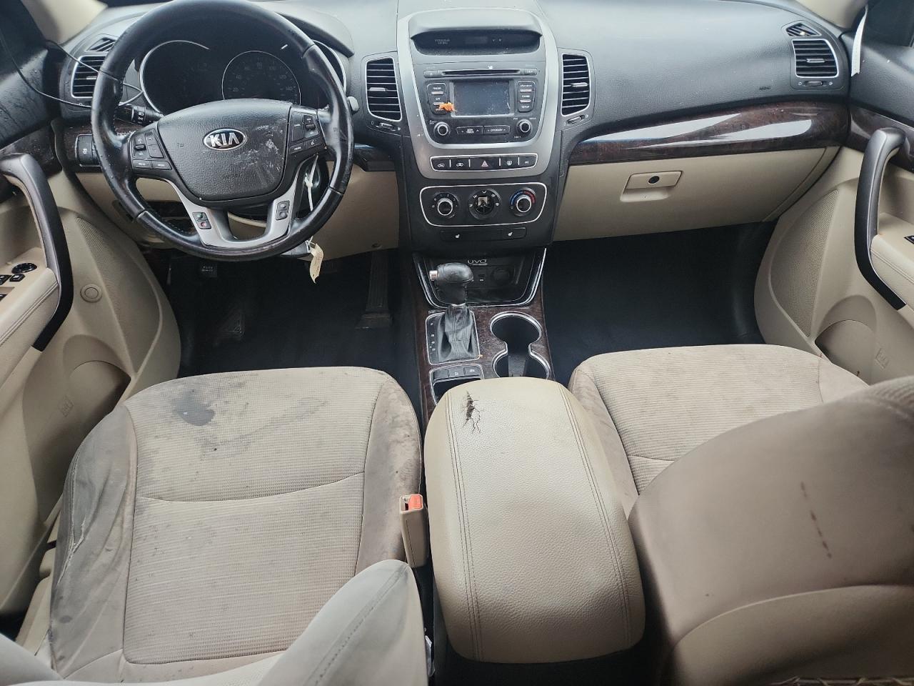 2015 KIA SORENTO LX photo 22